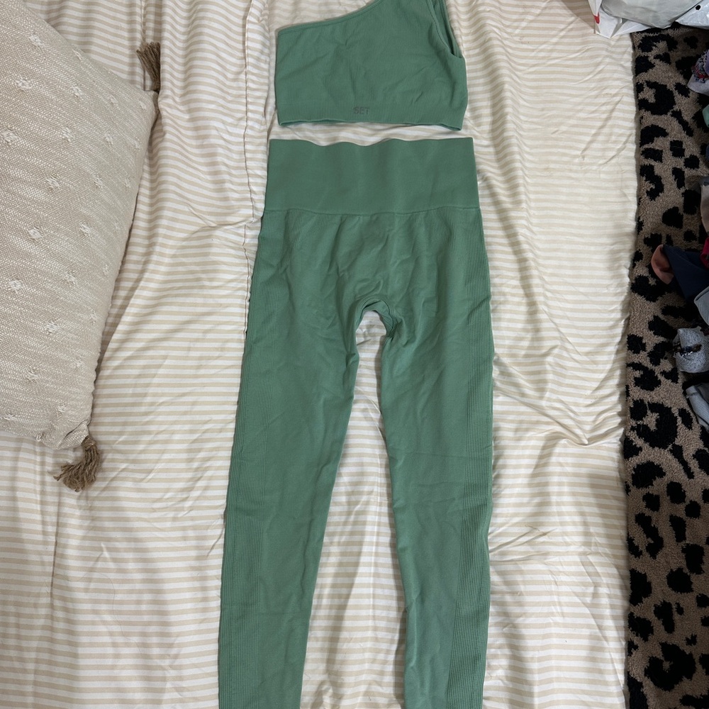 Green One-Shoulder Activewear Set